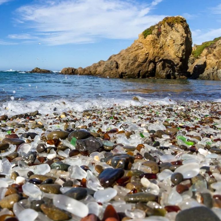 10oxen|Walking Pebble Beach: A Geological Marvel